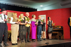 „Hotelowe Manewry” w Wijewie – wieczór pełen śmiechu i teatralnej energii